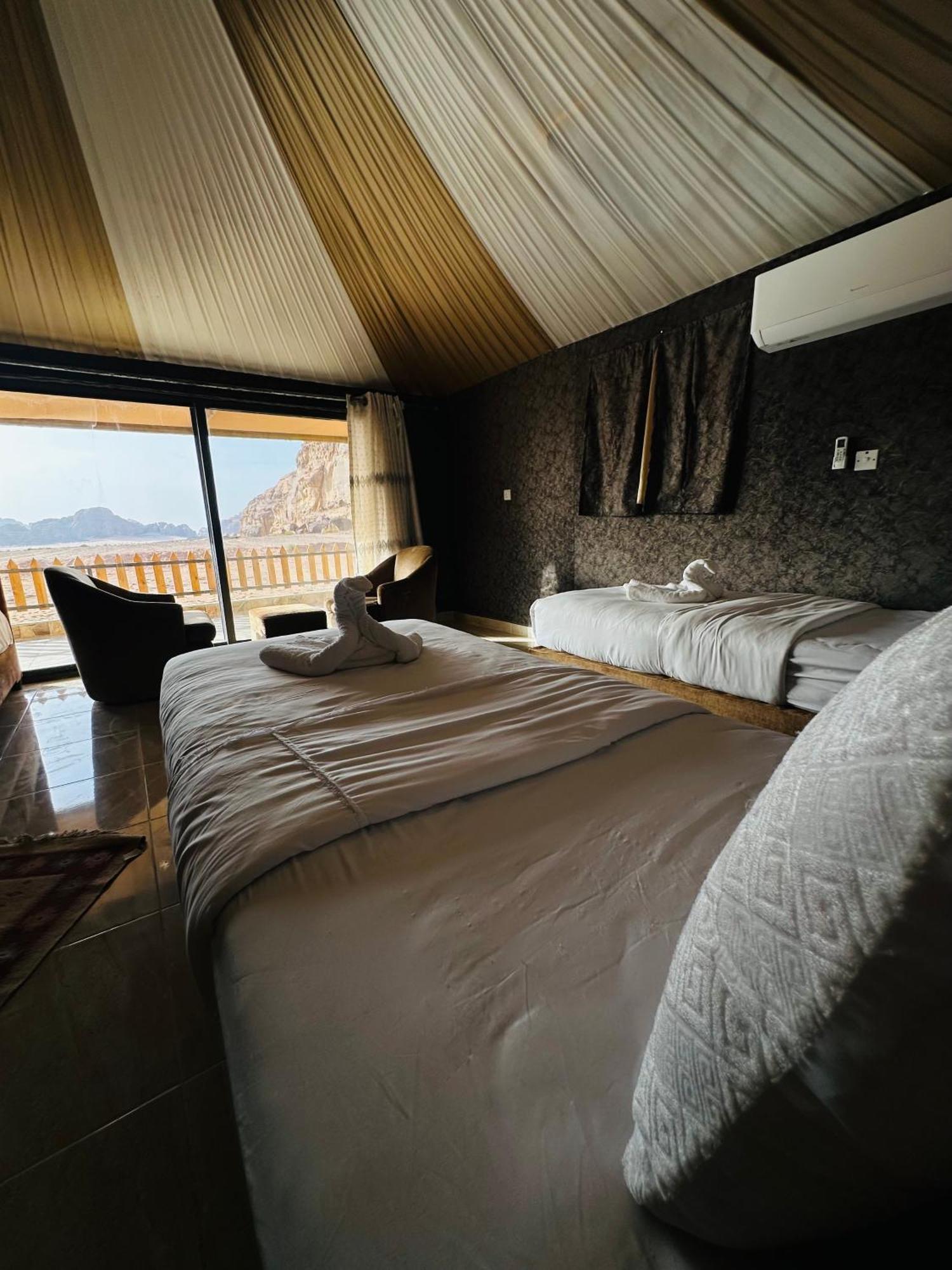 Rum Four Mountain Luxury Camp Wadi Rum Exterior photo